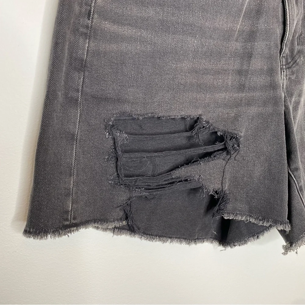 American Eagle Outfitter Grey Distressed Highest Rise Baggy Short